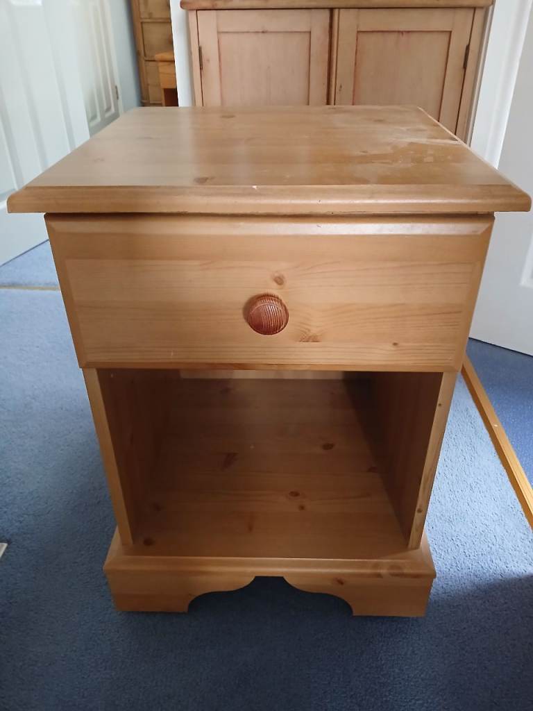 Bedside cabinet