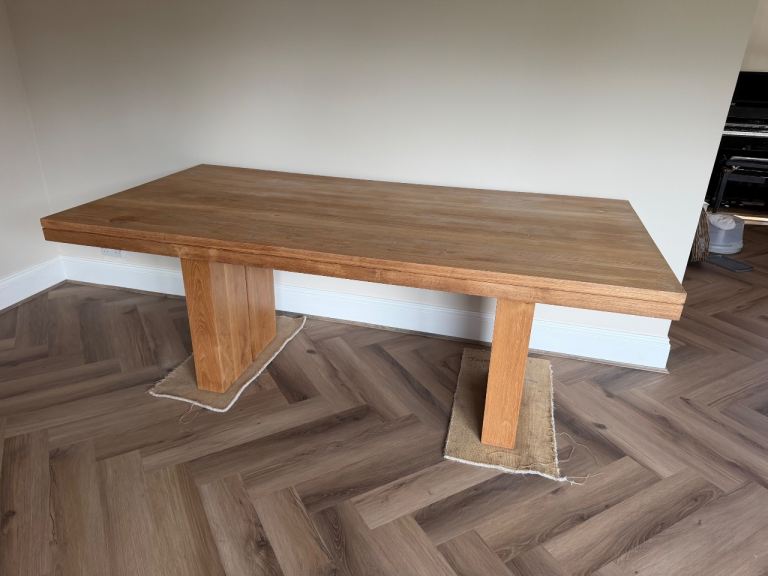 Solid Oak Dining Table & 6 Chairs