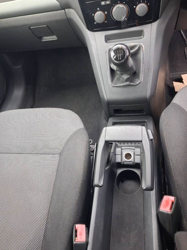 Vauxhall ZAFIRA 2013Manual 1.6