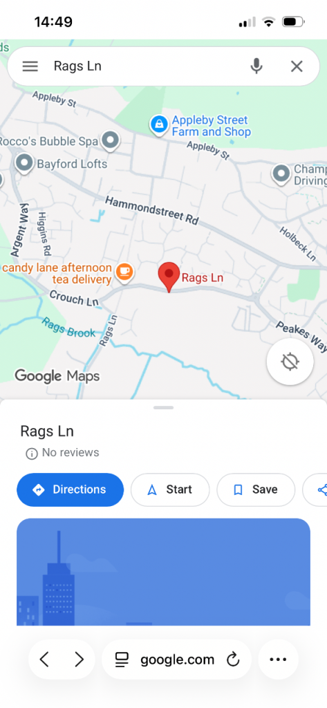 2 bedroom house with drive to rent in West Cheshunt 