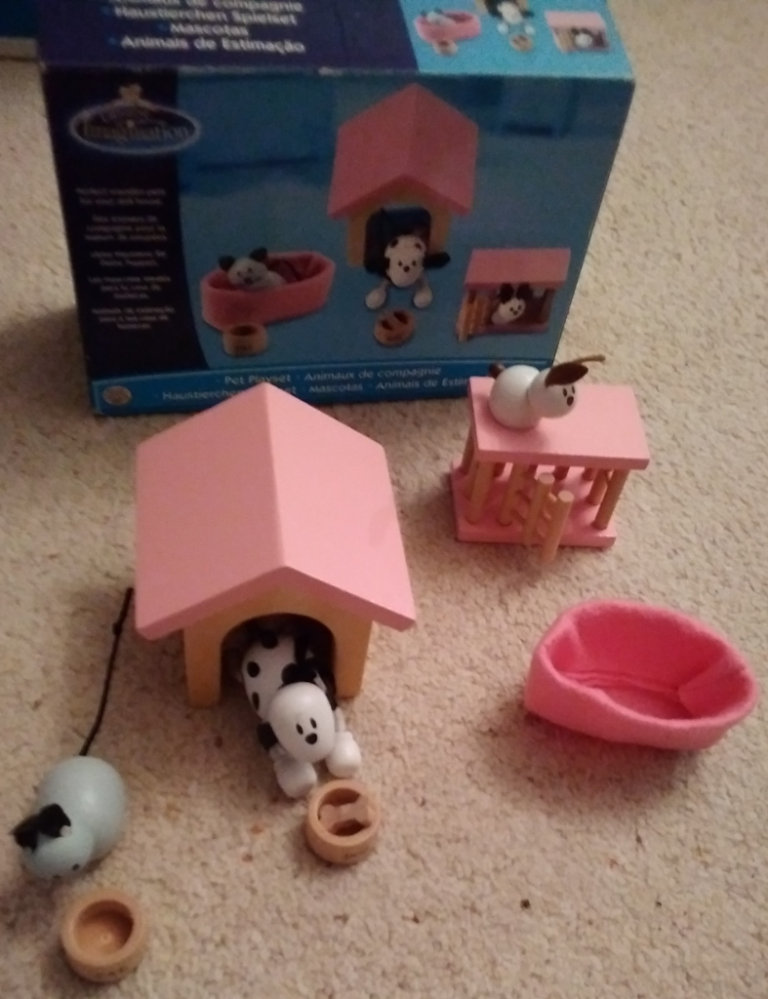 Wooden Pet Playset by Universe of Imagination