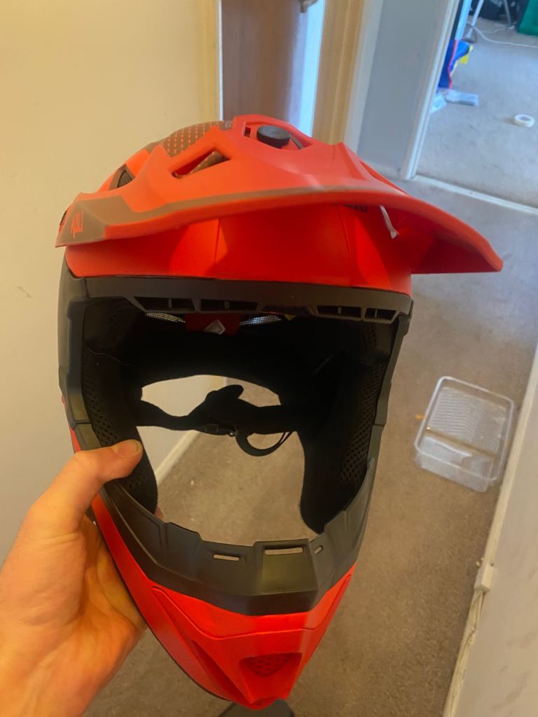 KALI Full Face Bike Helmet – Red, As Good As New