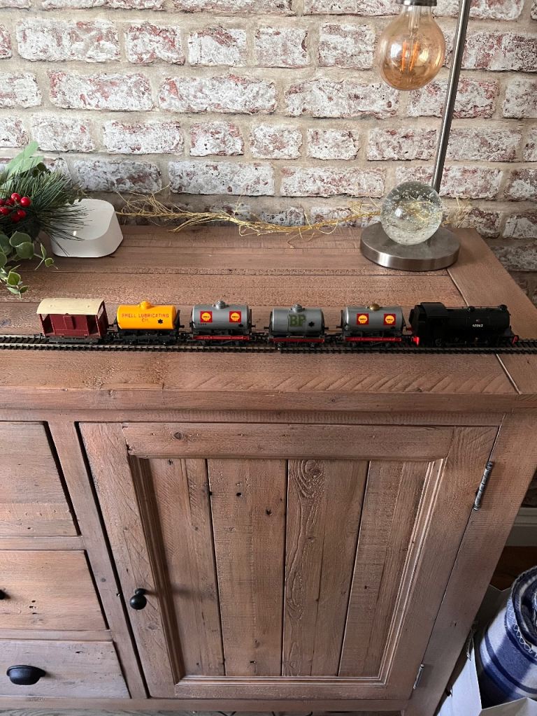 Vintage Hornby OO Gauge Shell Oil Train Set - Boxed J94 Loco & 5 Wagons. Collect Benfleet