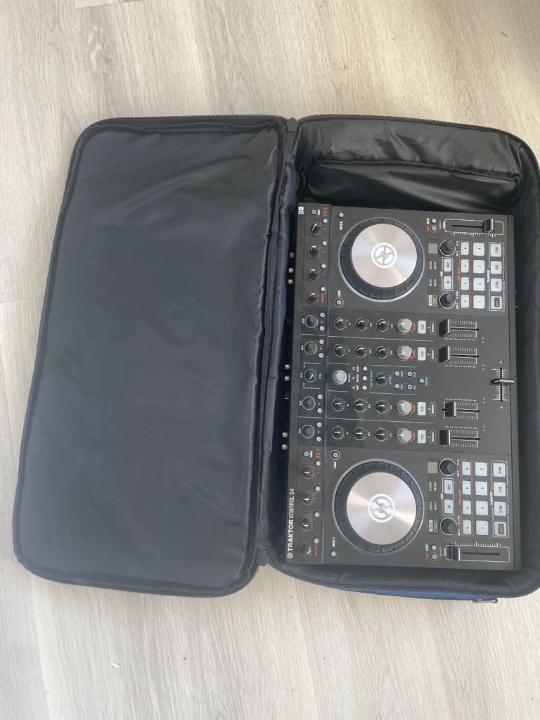 Traktor Control S4