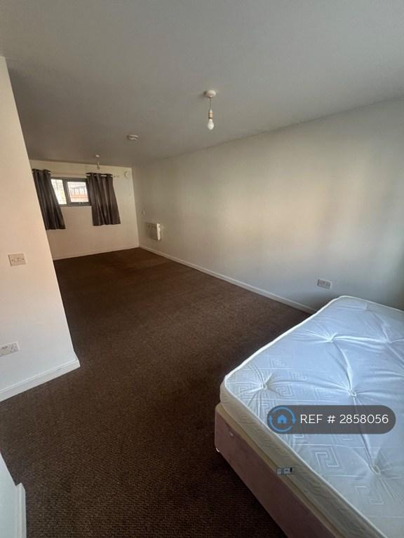 Studio flat in Craven St, Northampton, NN1 (#2858056)