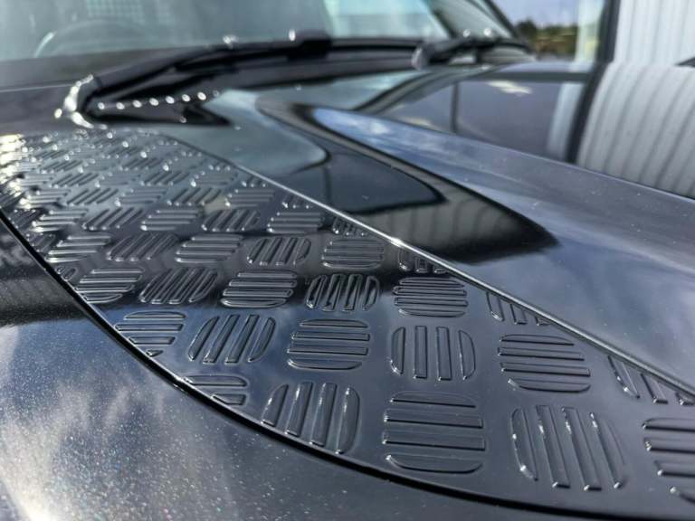 2023 Land Rover Defender 3.0 D250 Hard Top SE Auto PANEL VAN DIESEL Automatic