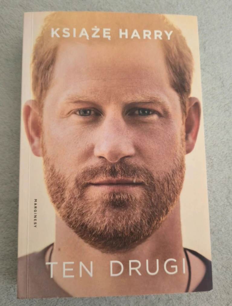 Prince Harry 'Spare' Polish Edition Book – Good Condition