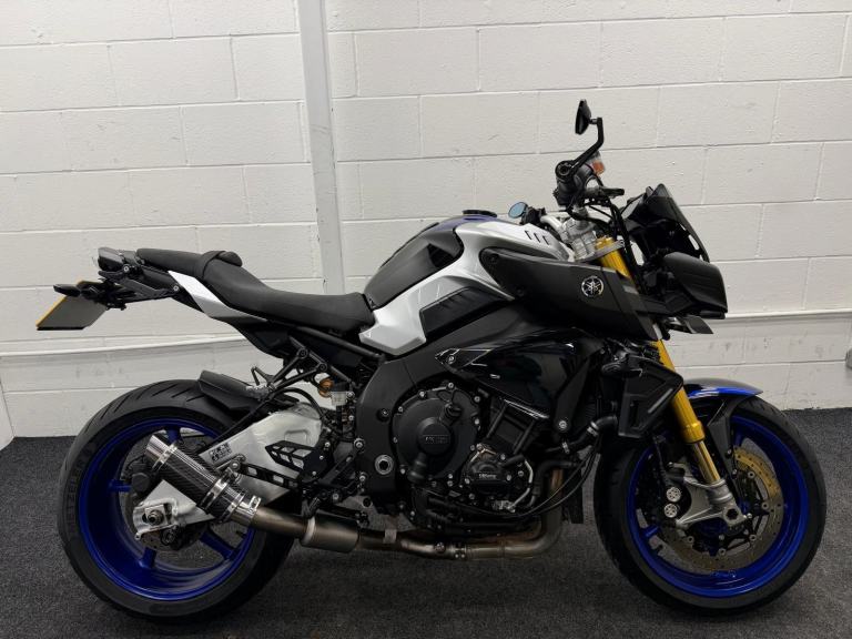 YAMAHA MT10 SP ABS ** SP Engineering Exhaust - Sep 27 MOT - Quick Shifter ** 