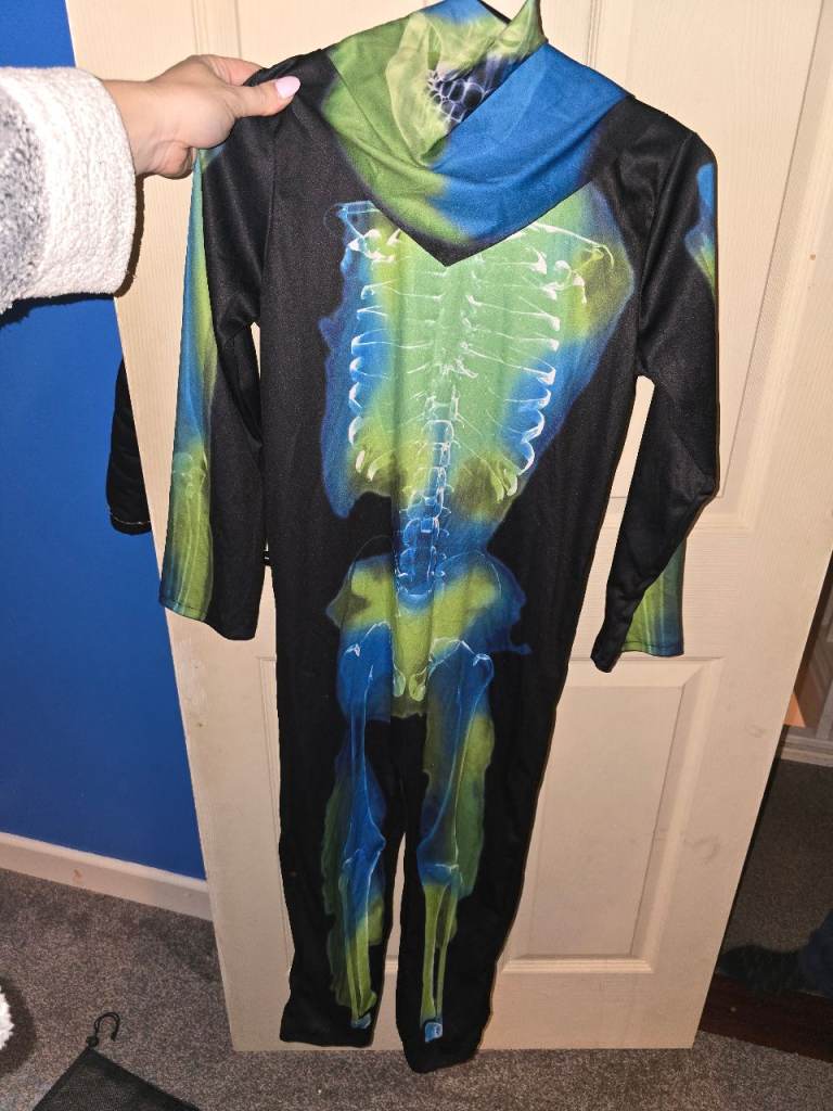 image for Skeleton costume