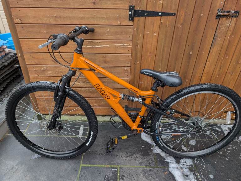 boys radar Mountain Bike 27.5 inch wheels 14 inch frame 18 gears