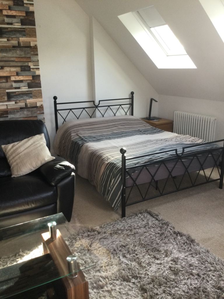 Lovely double room in Broadstone 