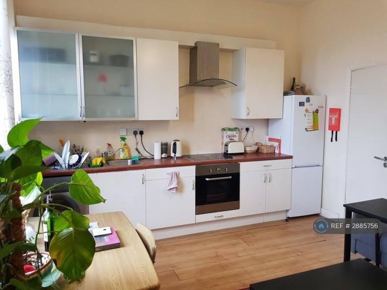 2 bedroom flat in London, London, NW3 (2 bed) (#2885756)