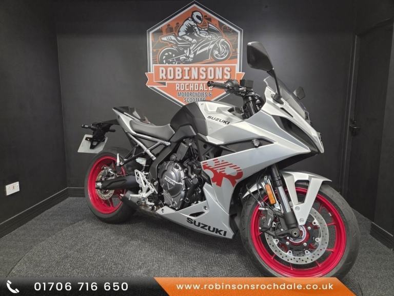2025 25 Plate Suzuki GSX-8R 107 Miles EX-DEMO with extras