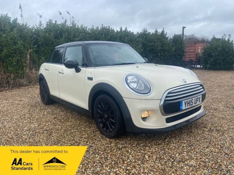 2015 MINI Hatch 1.5 Cooper Hatchback 5dr Petrol Auto Euro 6 (s/s) (136 ps) Hatchback Petrol Autom...