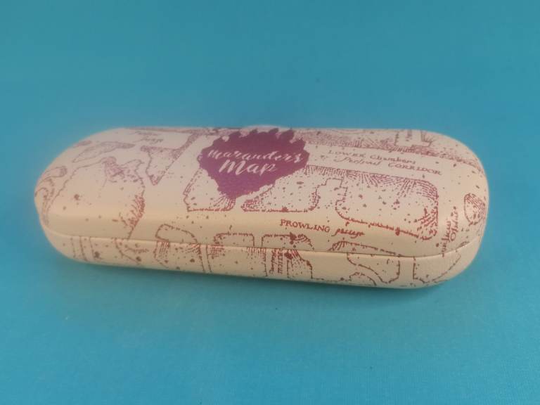Brand new OFFICIAL HARRY POTTER MARAUDERS MAP HARD GLASSES CASE SUNGLASSES COVER. 