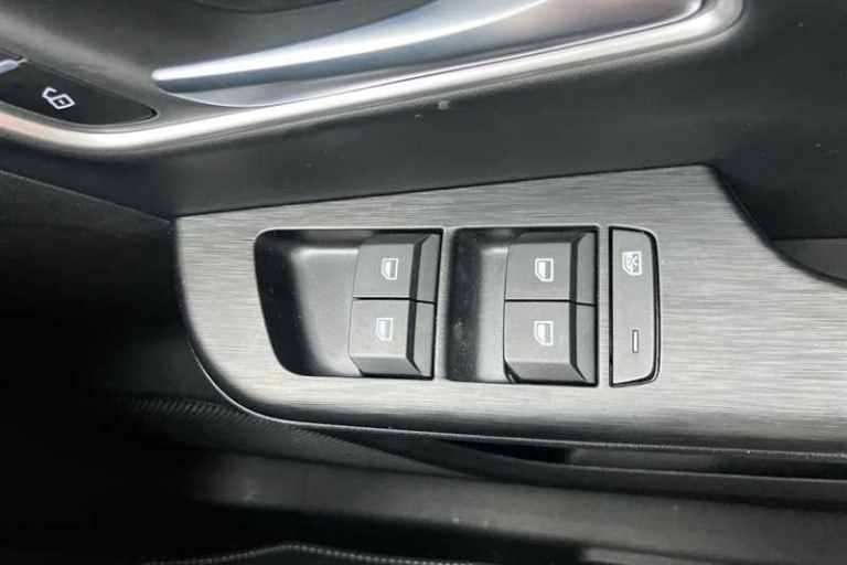 2025 MG MG ZS 1.5 Hybrid+ Trophy SUV 5dr Petrol Hybrid Auto Euro 6 (s/s) (196 ps) SUV Hybrid Auto...