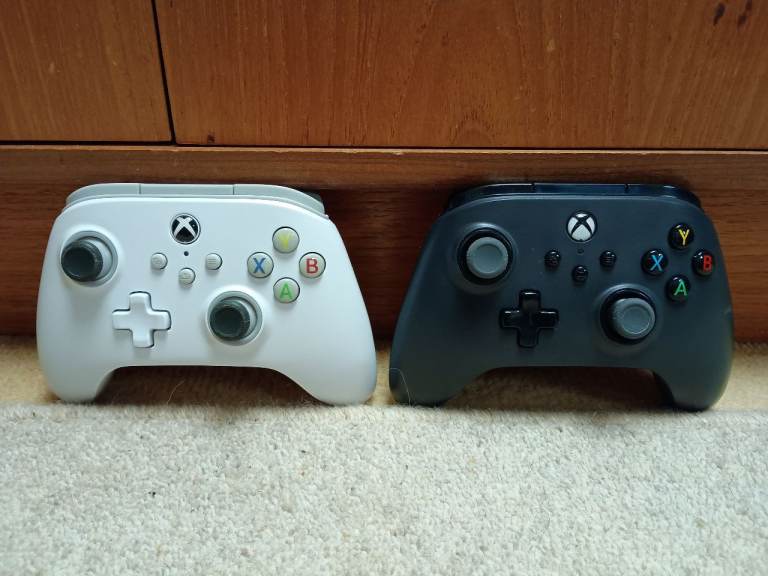 XBOX CONTROLLERS X 2