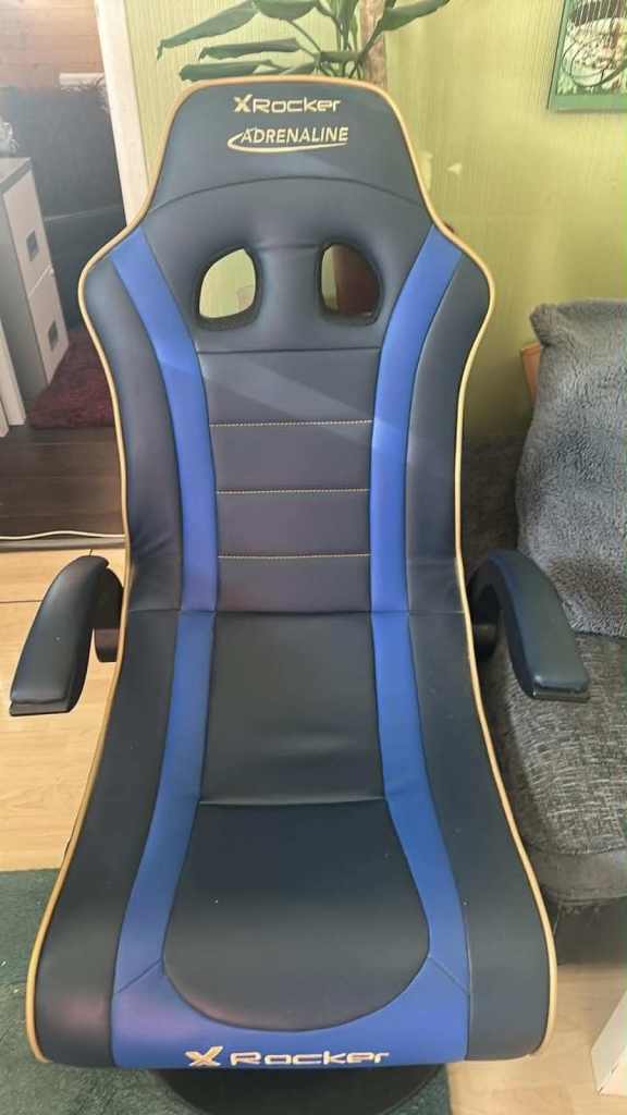 Gaming chair-no cables