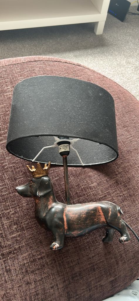 Sausage dog lamp