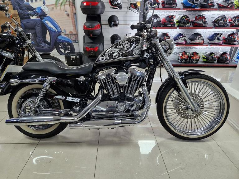 2006 HARLEY-DAVIDSON XL SPORTSTER in BLACK/SILVER