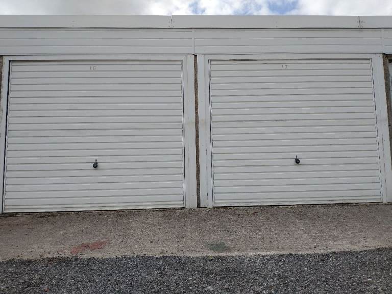 Secure, self storage lock up unit to let / rent 24/h access garage Moston / Failsworth, Manchester