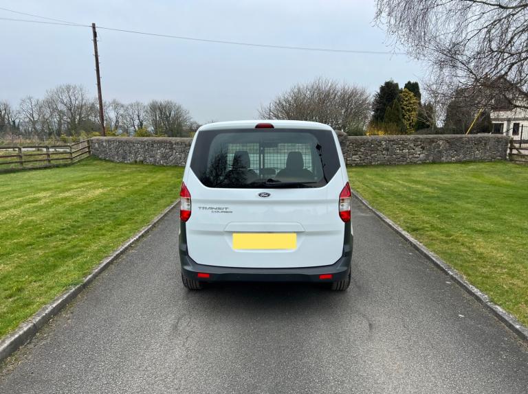 FORD TRANSIT COURIER 1.5 TDCI 95PS TREND L1 SWB VAN 18 REG 76,700 MILES