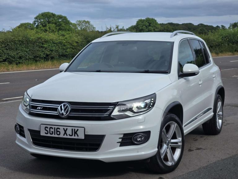2016 Volkswagen Tiguan 2.0 Tiguan R-Line Edition TDI BlueMotion Technology 4Motion 4WD 5dr SUV Di...