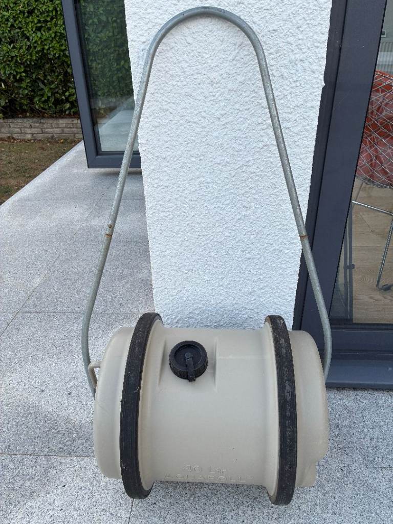 Aquaroll Caravan Water Carrier