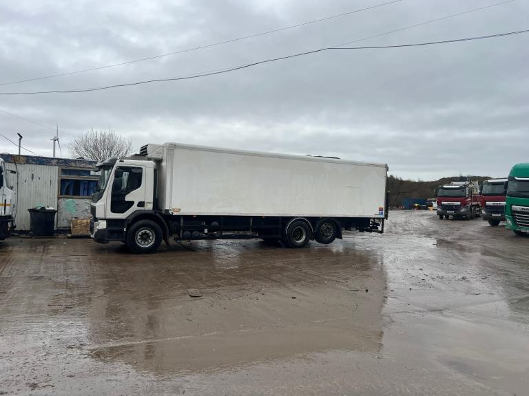 Volvo FE280 26 TONNE CARRIER FRIDGE , STANDBY, TAILLIFT , NO LANE , AC