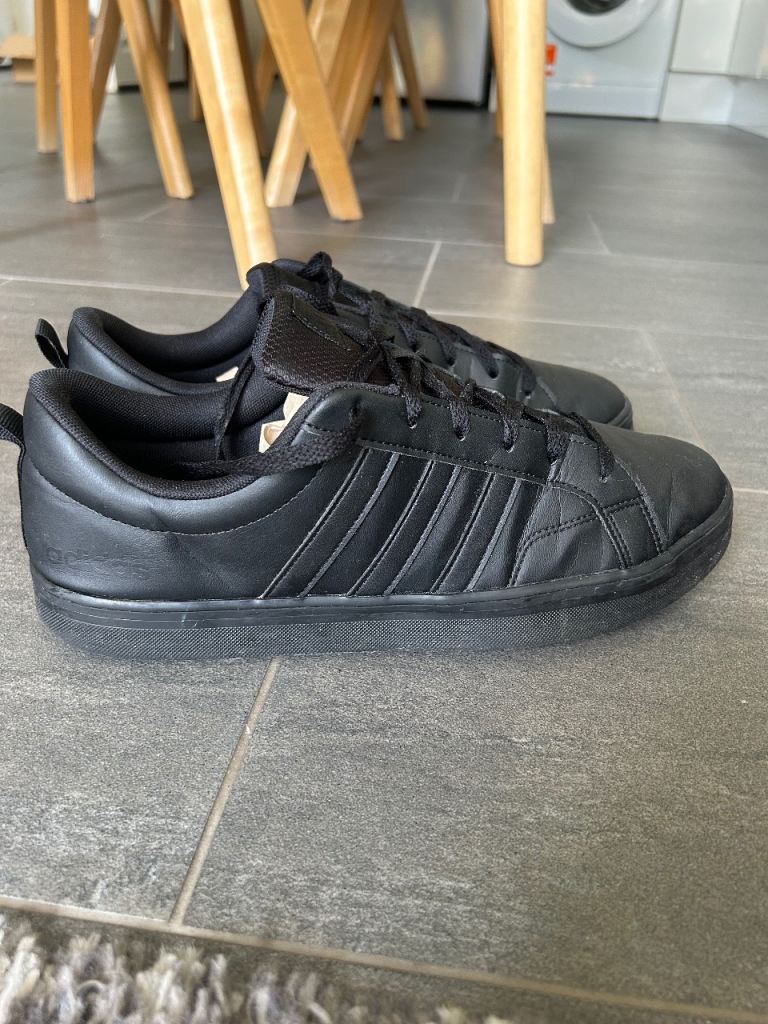 Adidas men’s Black trainers 