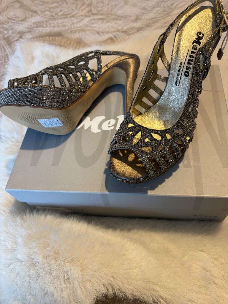 Women’s historic Italian shoe