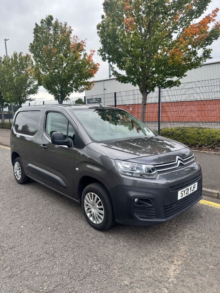 Citroen Berlingo 2021 - Clean tidy van!