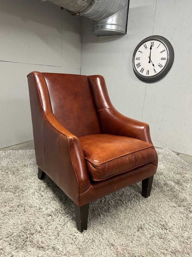 LAURA ASHLEY HIGH BACK CHESTERFIELD LEATHER CHAIR DELIVERY AVAILABLE 