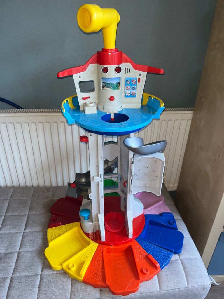 Paw Patrol Lookout Tower & Paw Patroller Toy Bundle