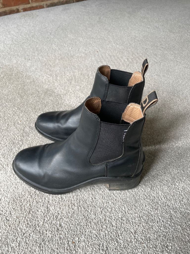 Dublin Black Leather riding Boots – Good Condition