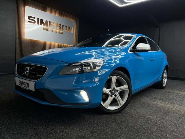 2015 Volvo V40 1.6 T2 R-Design Hatchback 5dr Petrol Manual Euro 5 (s/s) (120 ps) Hatchback Petrol...