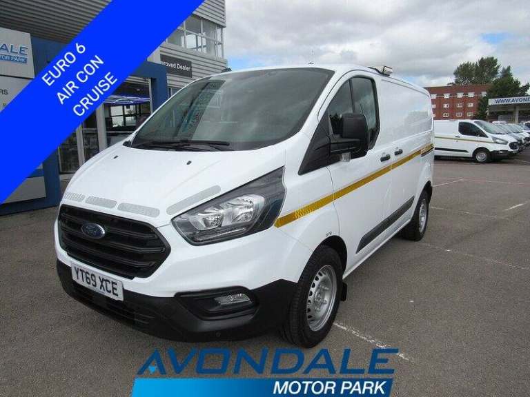 2019 Ford Transit Custom 320 EcoBlue Euro 6 Van with air con work lamps racking 2.0 5dr Panel Van...
