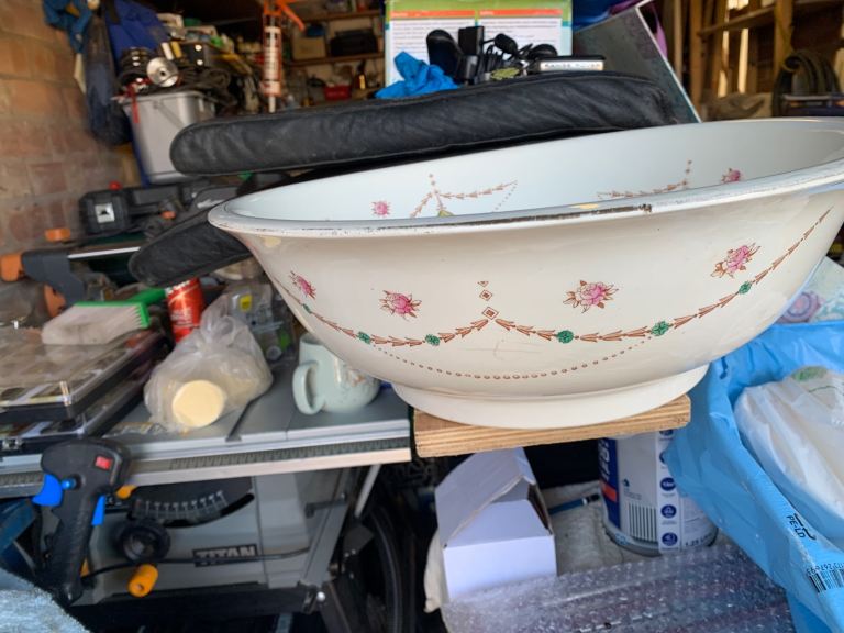 Fine pottery bowl