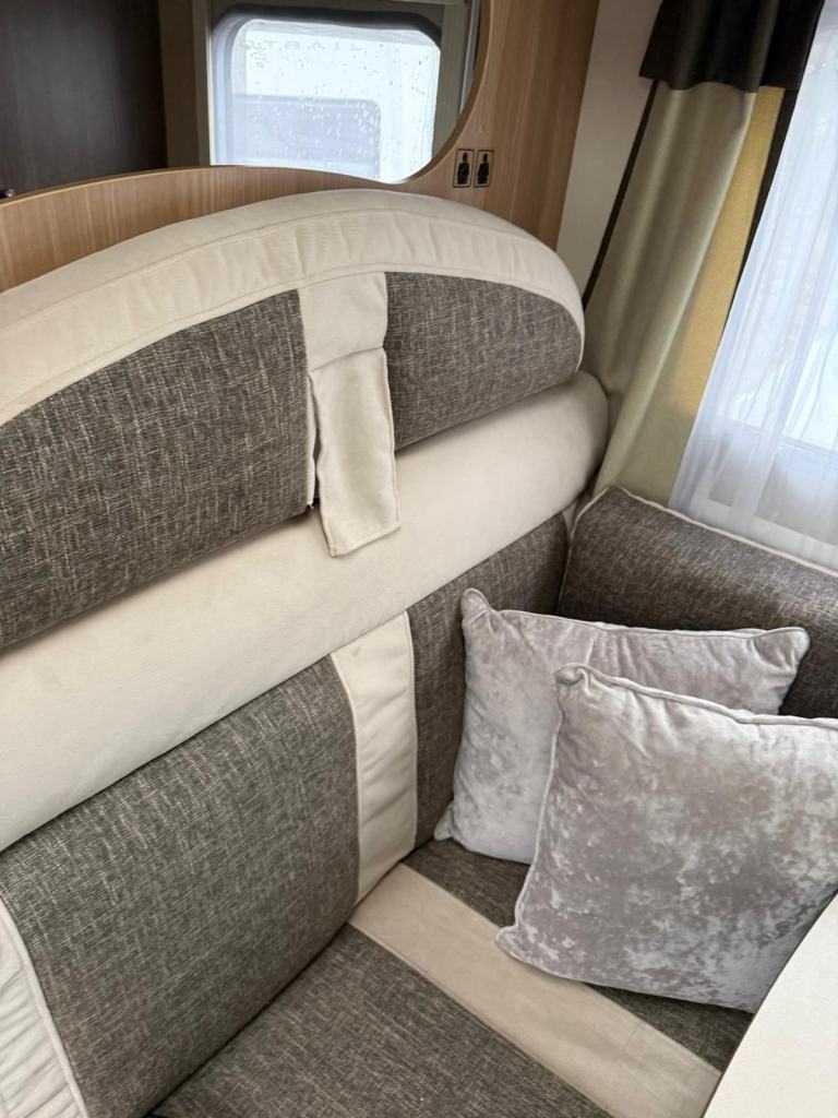 2012 - Rapido 891F - 2.3ltr - 35,000 Miles - 4 Berth / 4 Belts 