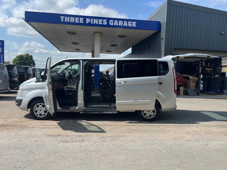 Ford Tourneo Custom 2.2 TDCi 155ps 8 Seater Limited 65,000 Miles Minibus No Vat