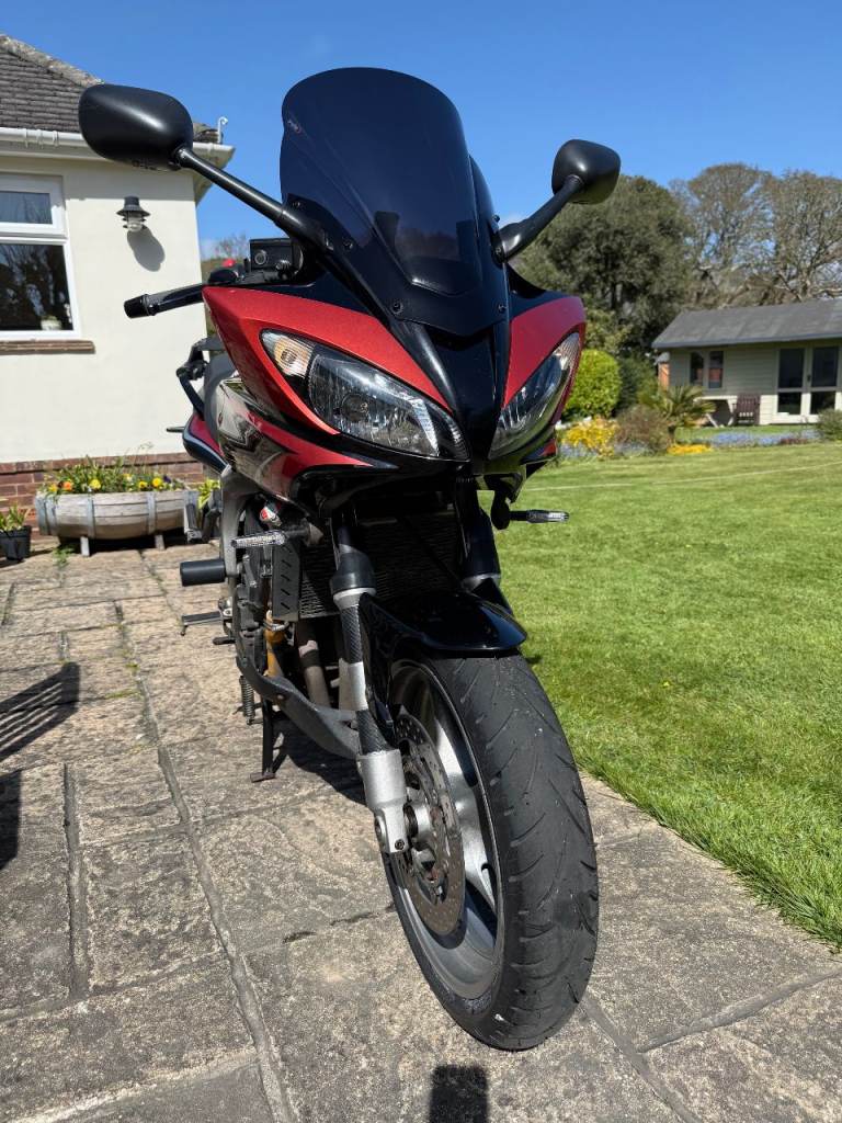 Yamaha FZ6 - Great bike for commuting and summer riding!