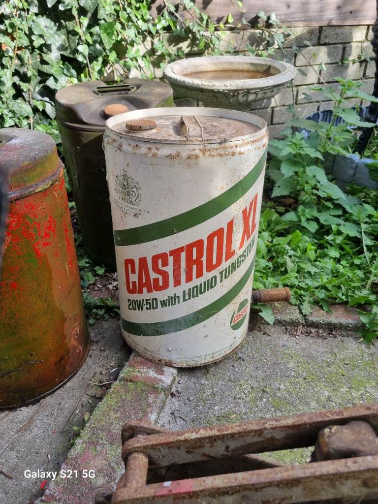 Castrol xl oil drum 