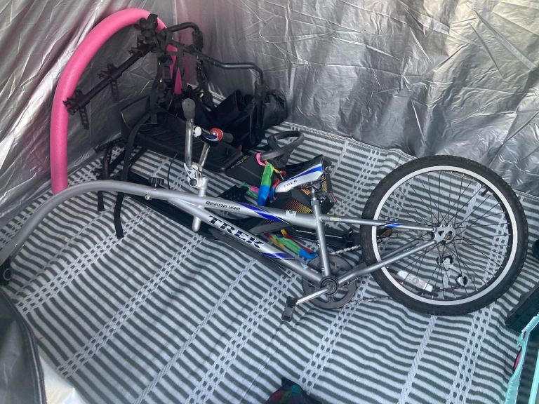 Trek Mountain Train Kids Bike Trailer - Silver/Blue, Good Condition