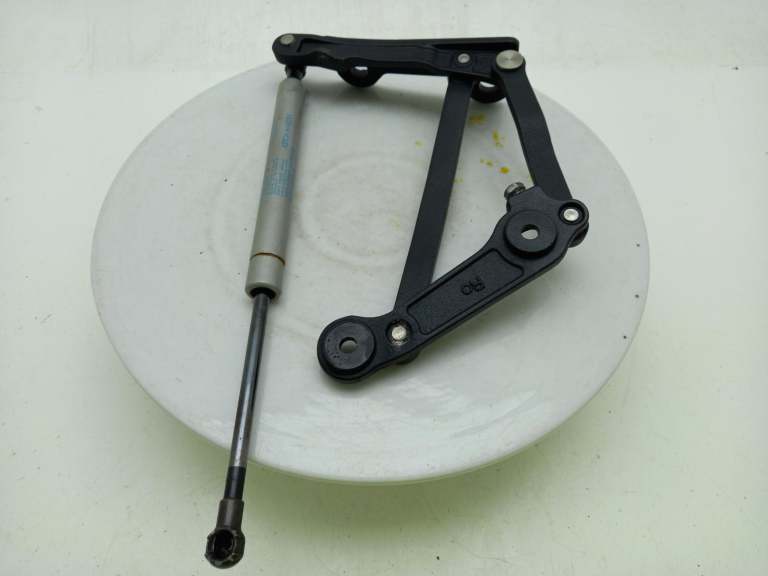 Aston Martin Vantage Bootlid/Tailgate Hinge 2005-2018 3 Door Coupe 6g33406a10ac