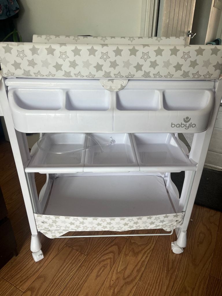 FREE baby changing unit with bath