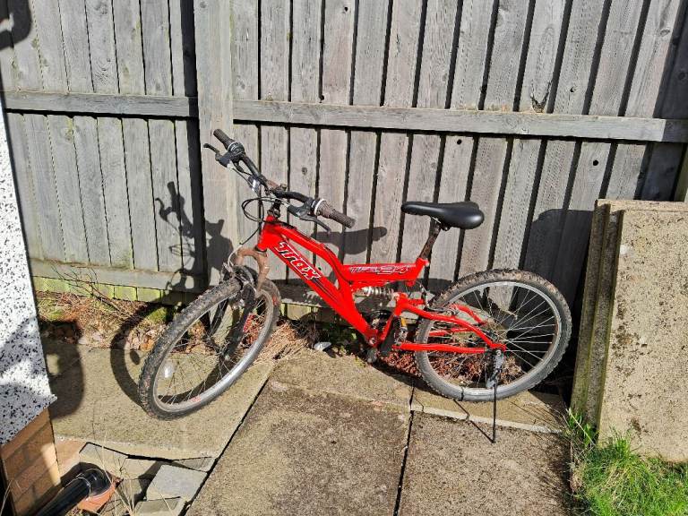 Red Trax mountain bike decent condition