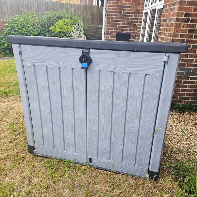 Keter 1200l Large storage box