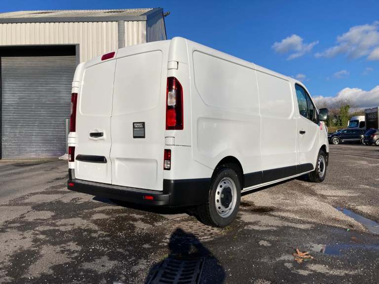 Renault Trucks E-Tech Trafic L2H1 100% Electric - SPECIAL PRE XMAS OFFER