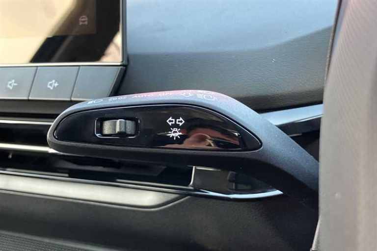 2025 MG MG4 49kWh SE Hatchback 5dr Electric Auto (170 ps) Hatchback Electric Automatic