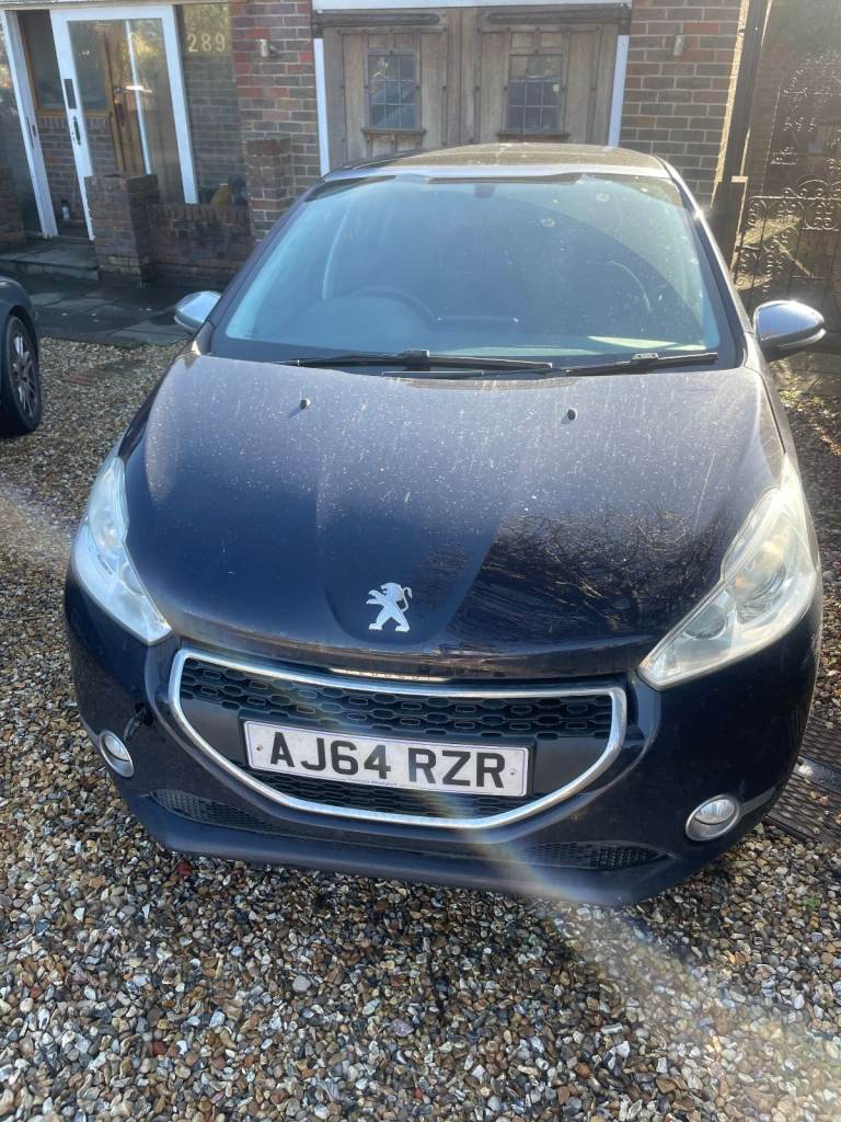 Peugeot 208 1.2 Style 5-Door 82BHP Manual Hatchback - 100937 Miles - Spares or Repairs